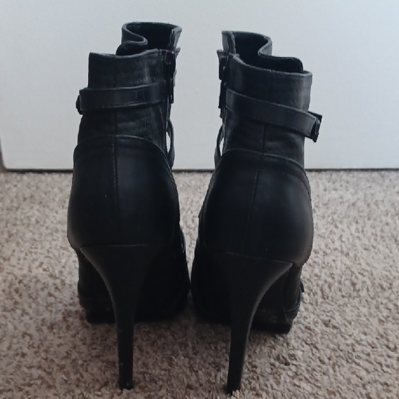 SOLD 3/26 - Picture 9 of 10